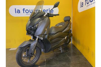 YAMAHA XMAX 125