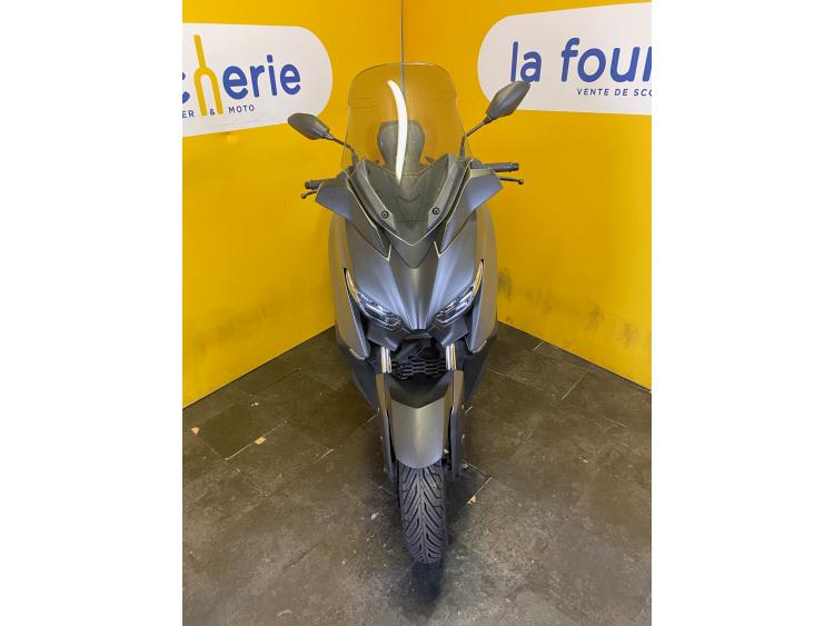 YAMAHA XMAX 125