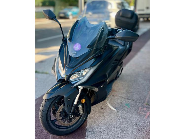 KYMCO AK 550