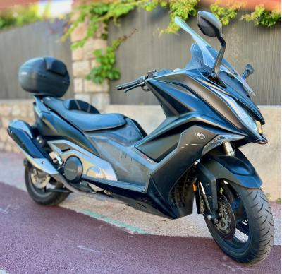 KYMCO AK 550