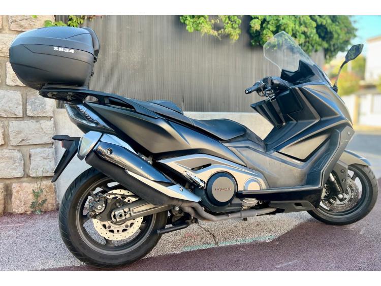 KYMCO AK 550