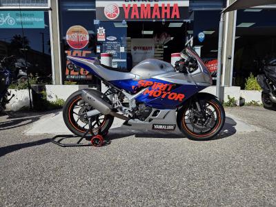 YAMAHA YZF-R3