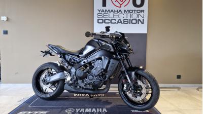 YAMAHA MT-09