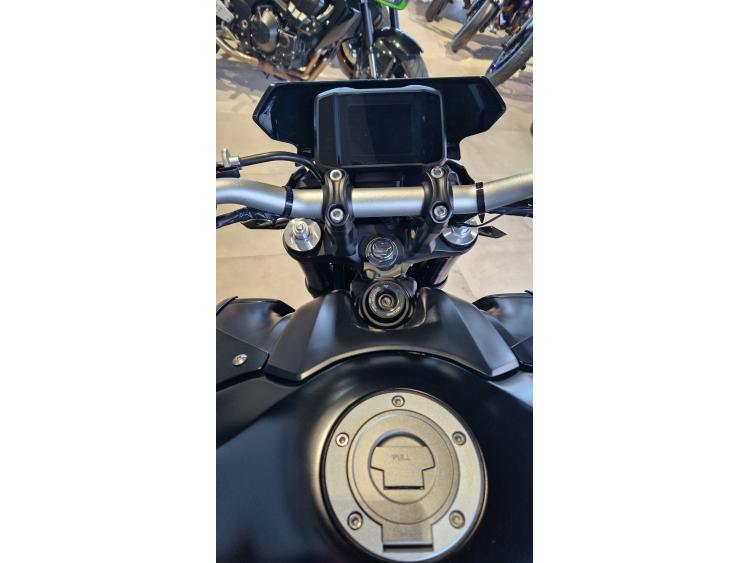 YAMAHA MT-09 garantie 12 mois