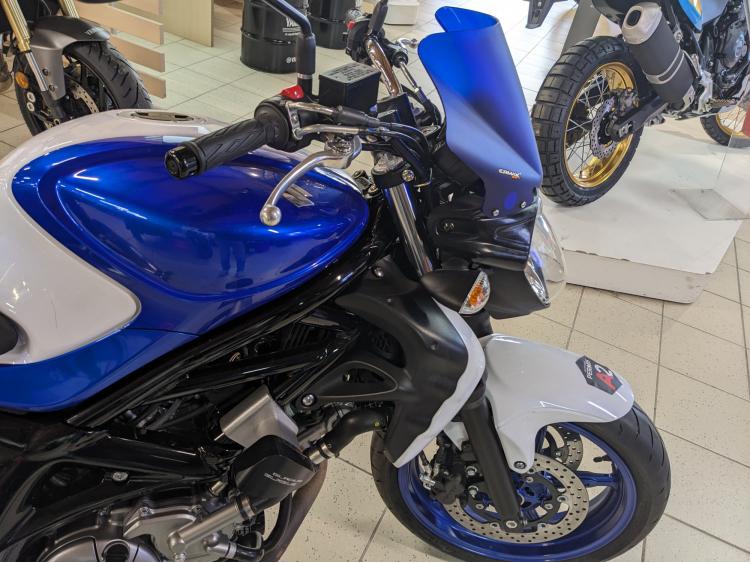 SUZUKI GLADIUS 650 A2 état neuve