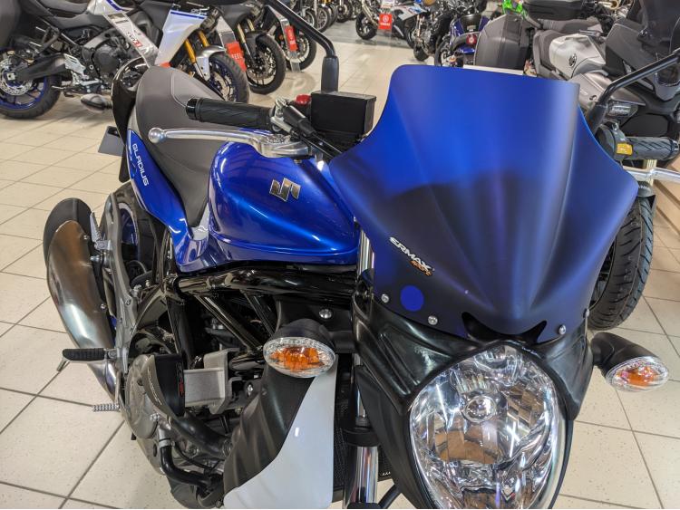 SUZUKI GLADIUS 650 A2 état neuve