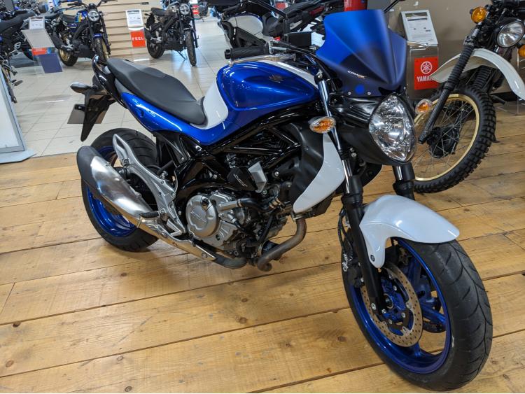 SUZUKI GLADIUS 650 A2 11500 KM