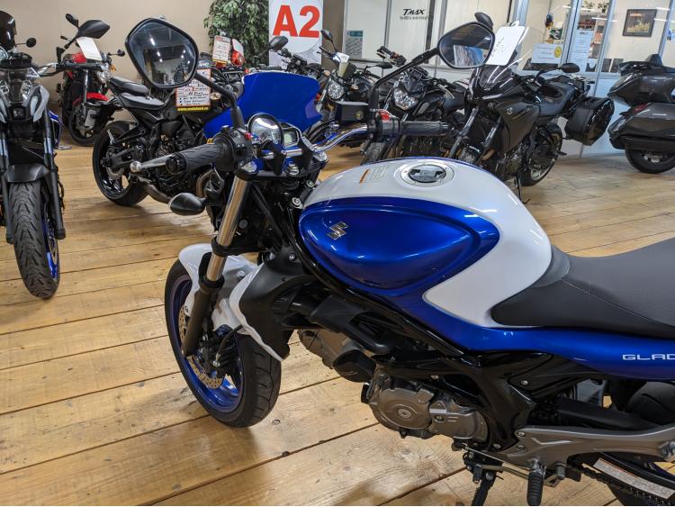 SUZUKI GLADIUS 650 A2 11500 KM