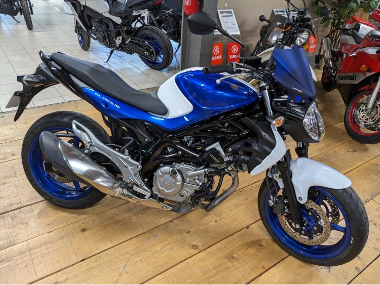 SUZUKI GLADIUS 650 A2 11500 KM