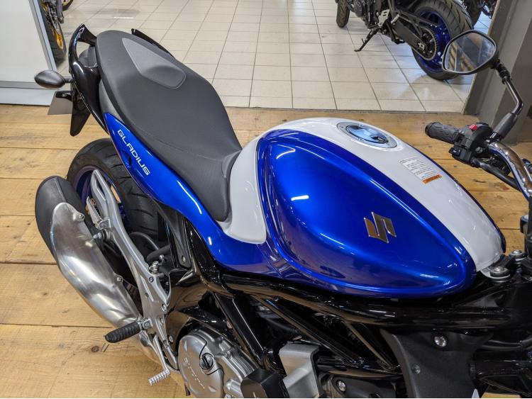 SUZUKI GLADIUS 650 A2 11500 KM