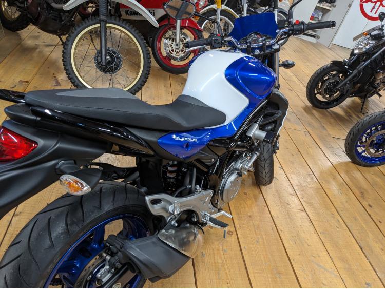 SUZUKI GLADIUS 650 A2 11500 KM