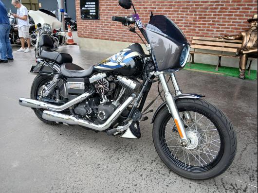 HARLEY-DAVIDSON DYNA STREET BOB 1584