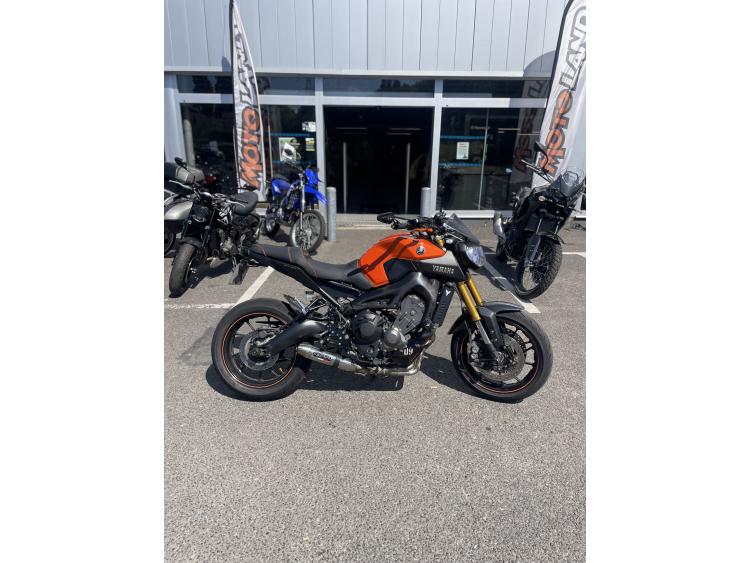 YAMAHA MT-09