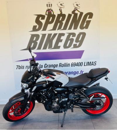 YAMAHA MT-07 (47.5CV)