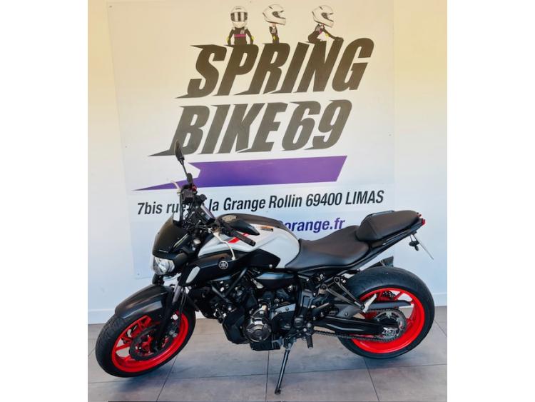 YAMAHA MT-07 (47.5CV)