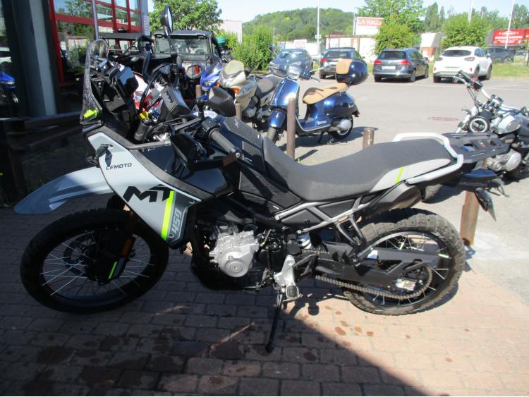 CF MOTO MT 450