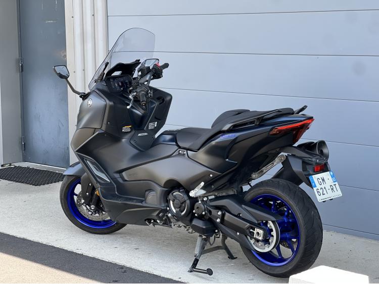 YAMAHA T-MAX 560