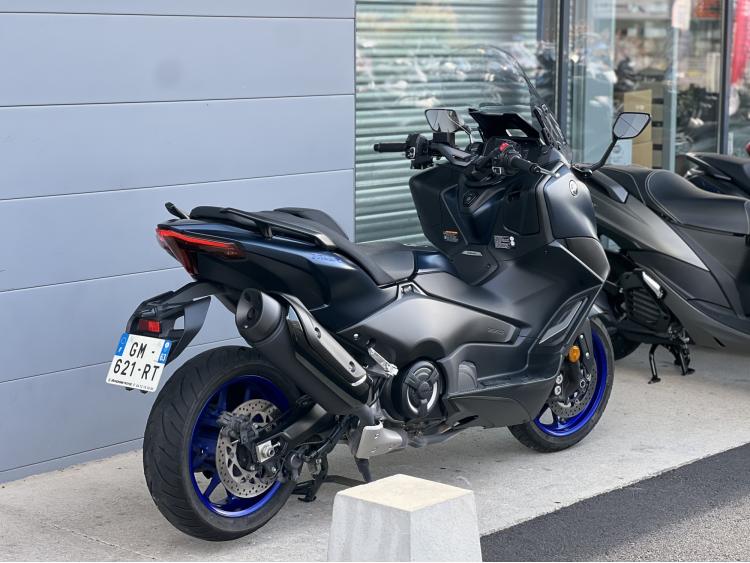 YAMAHA T-MAX 560