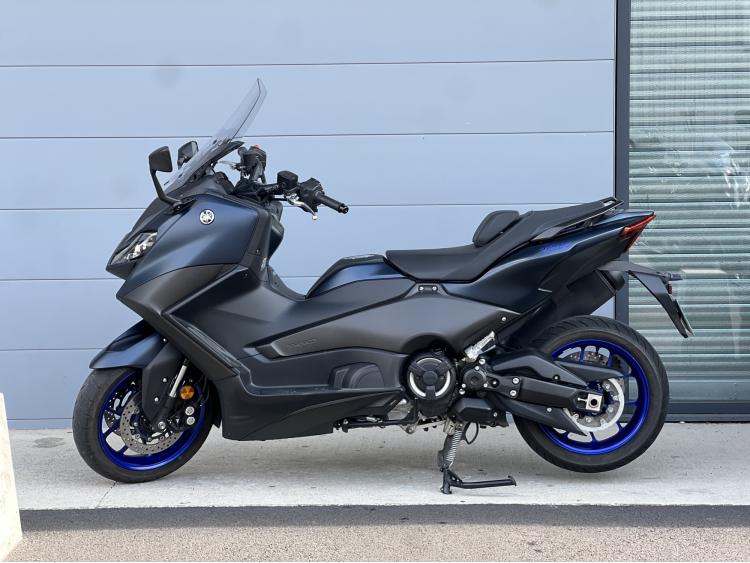 YAMAHA T-MAX 560