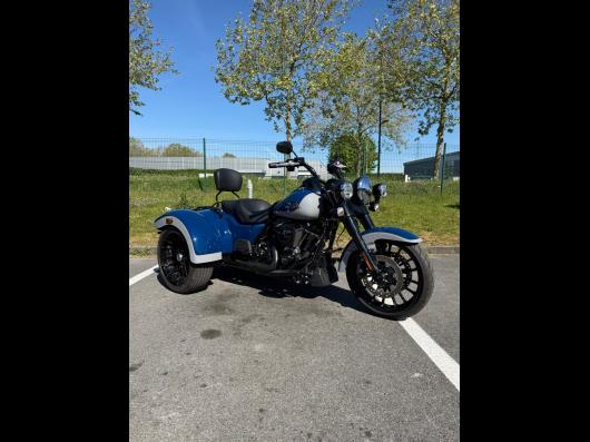 HARLEY-DAVIDSON TRIKE FREEWHEELER 1868