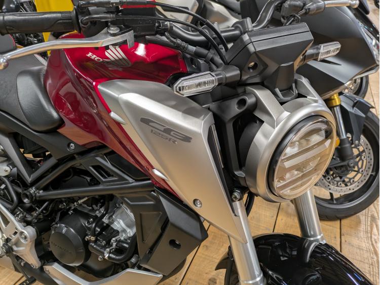 HONDA CB 125 R