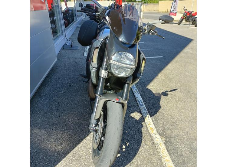 DUCATI DIAVEL STRADA