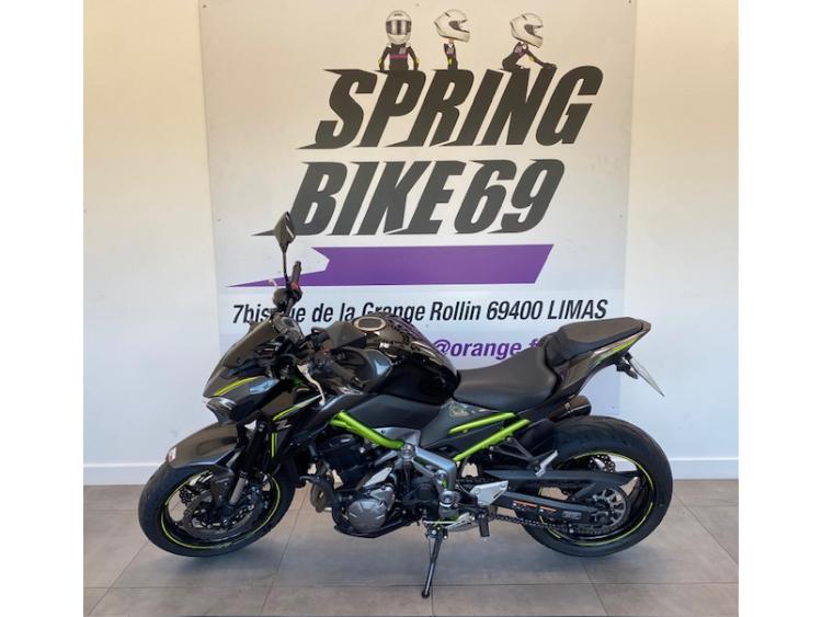 KAWASAKI Z900