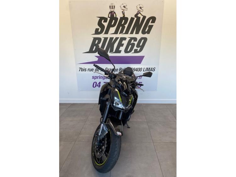 KAWASAKI Z900