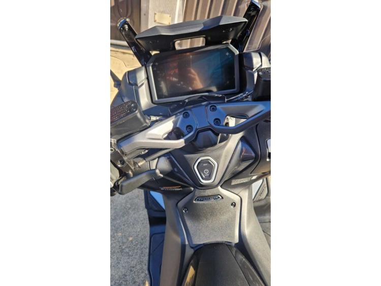 YAMAHA XP T-MAX 560 TECH MAX