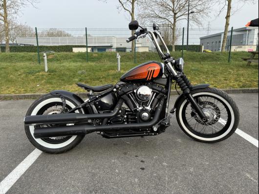 HARLEY-DAVIDSON SOFTAIL STREET BOB 1868