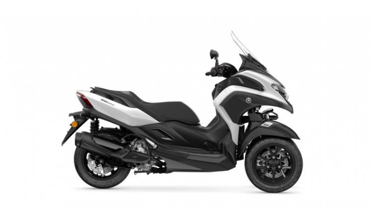 TRICITY 300 (25)