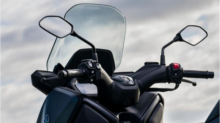 XMAX 125